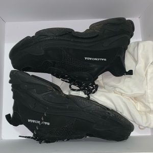 Balenciaga triple S sneakers men’s is 10